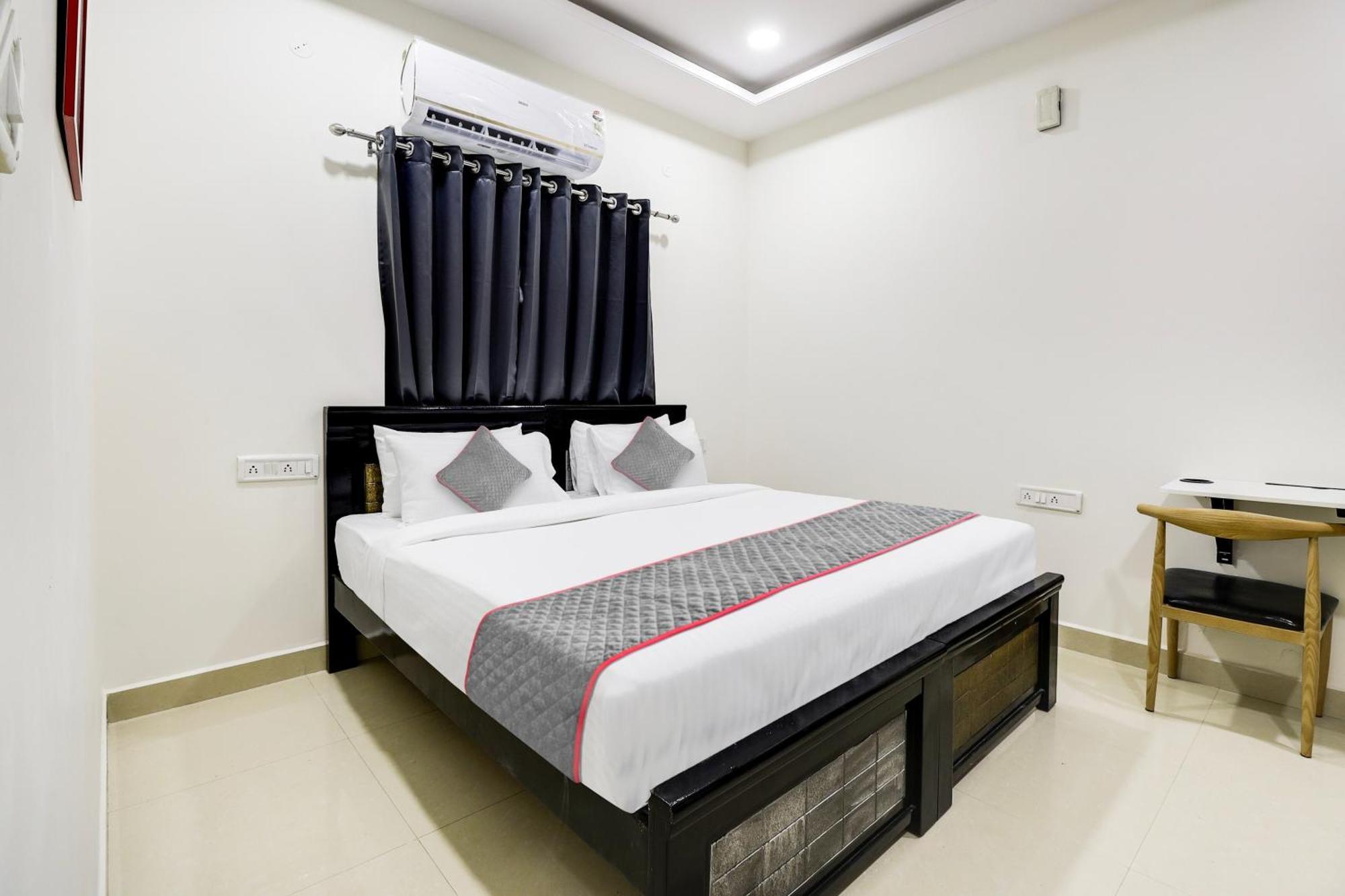 Super Townhouse De Alphabet Hotel Kukatpally Nexus Mall Hyderabad Exteriör bild