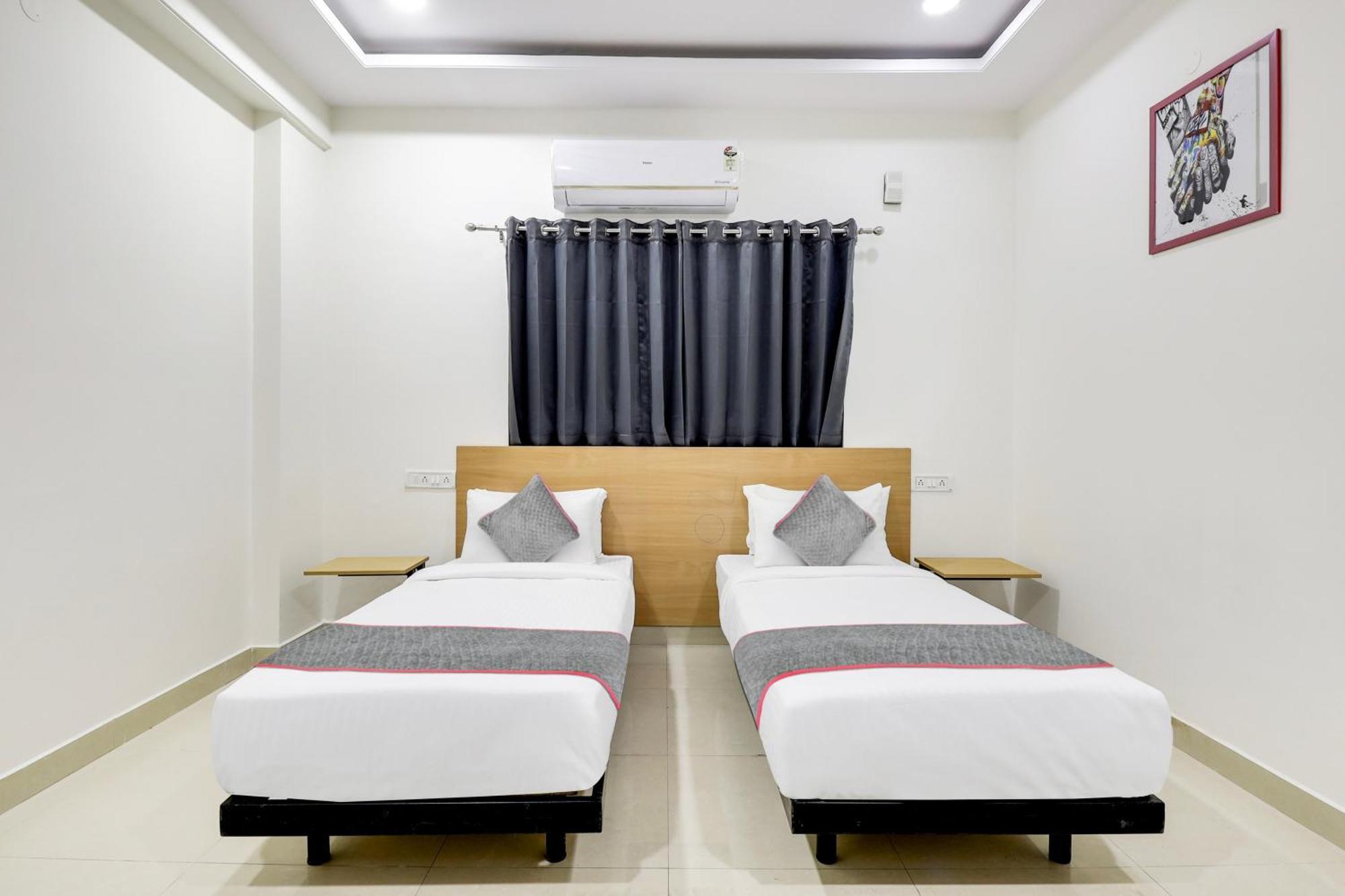 Super Townhouse De Alphabet Hotel Kukatpally Nexus Mall Hyderabad Exteriör bild