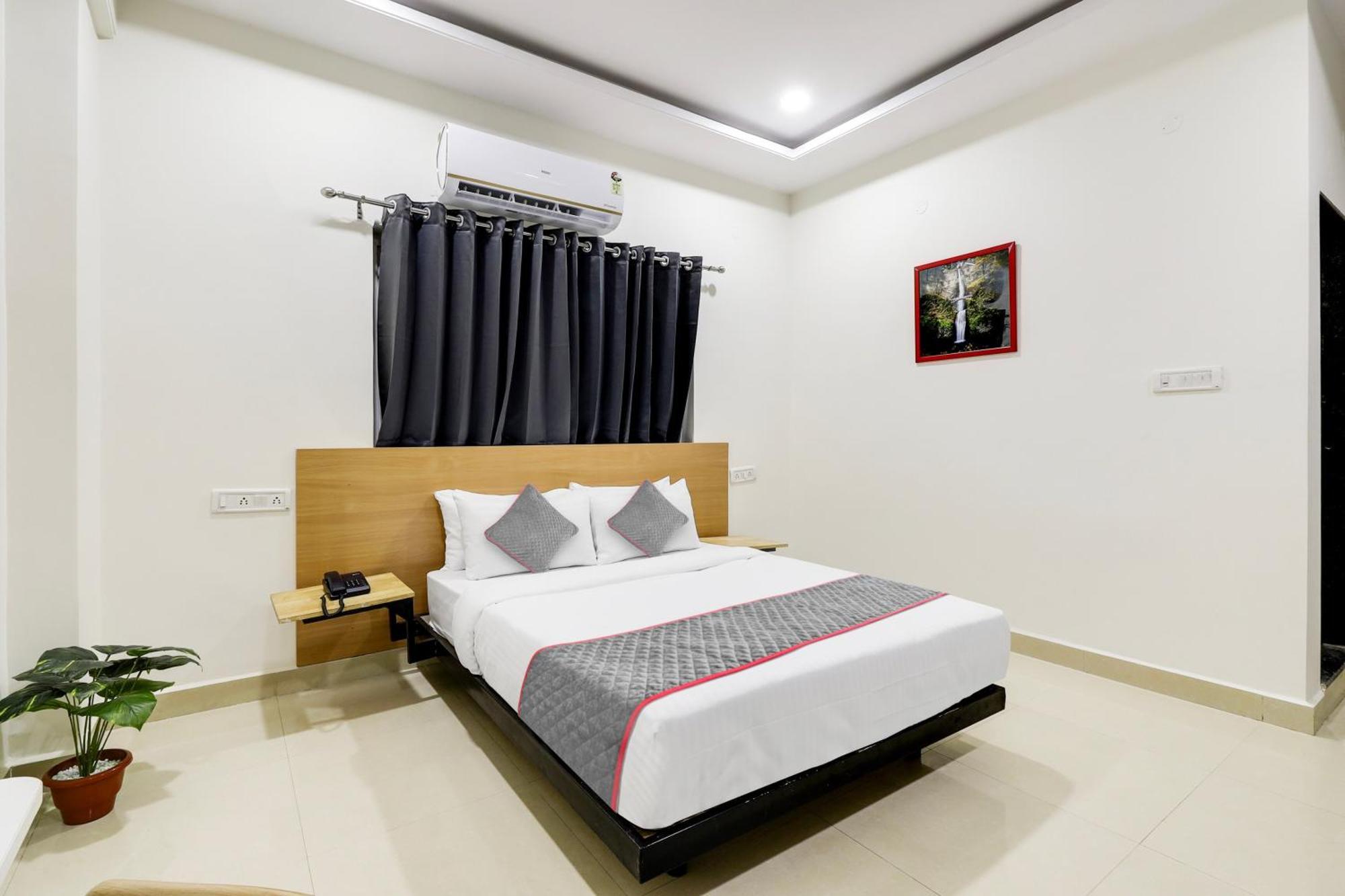 Super Townhouse De Alphabet Hotel Kukatpally Nexus Mall Hyderabad Exteriör bild